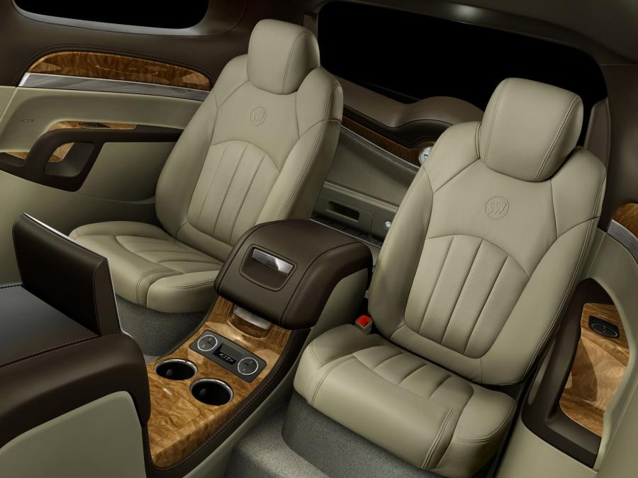  Buick Enclave Concept 2006 года  (фото 9 из 43)
